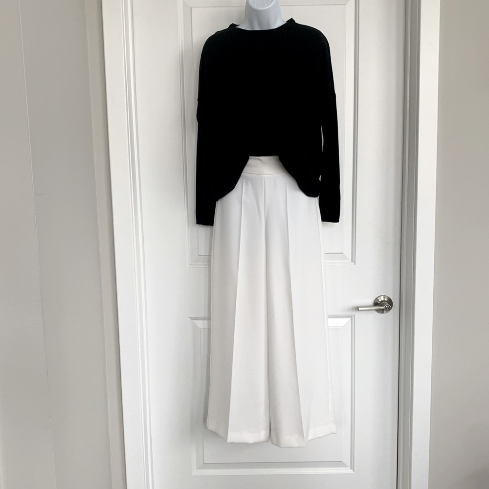 Zara Knit Sweater  black size Medium